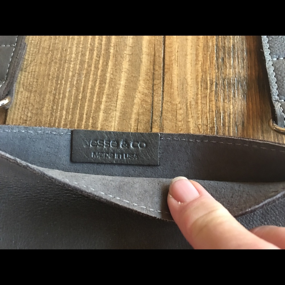 Esse & Co. genuine leather crossbody purse - Picture 6 of 8